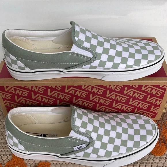 Vans Men’s Classic Slip-On Color Theory Checkerboard
VN000BVZCJL
Sneakers - Picture 15 of 16